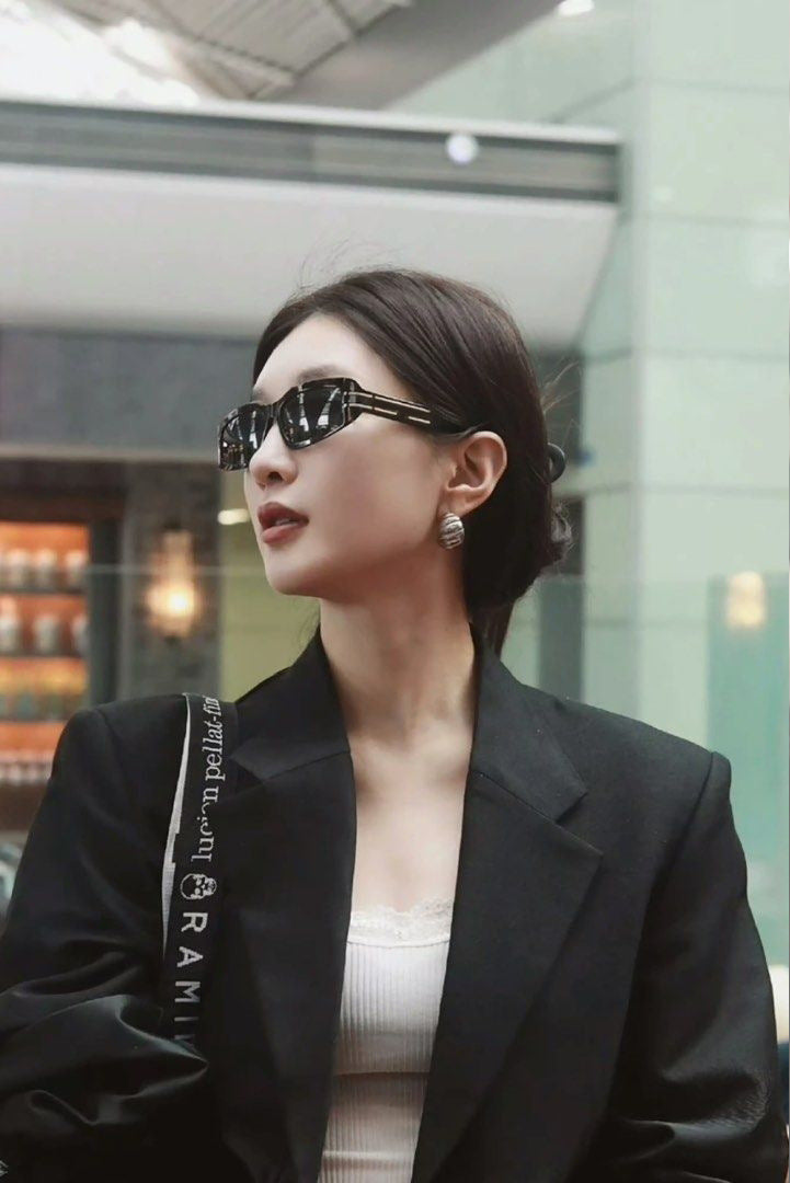 Fashion Square Frame Sunglasses for Women, Sun Protection, High-End European and American Style Small Frame Glasses Wholesale sunglasses Sunglasses