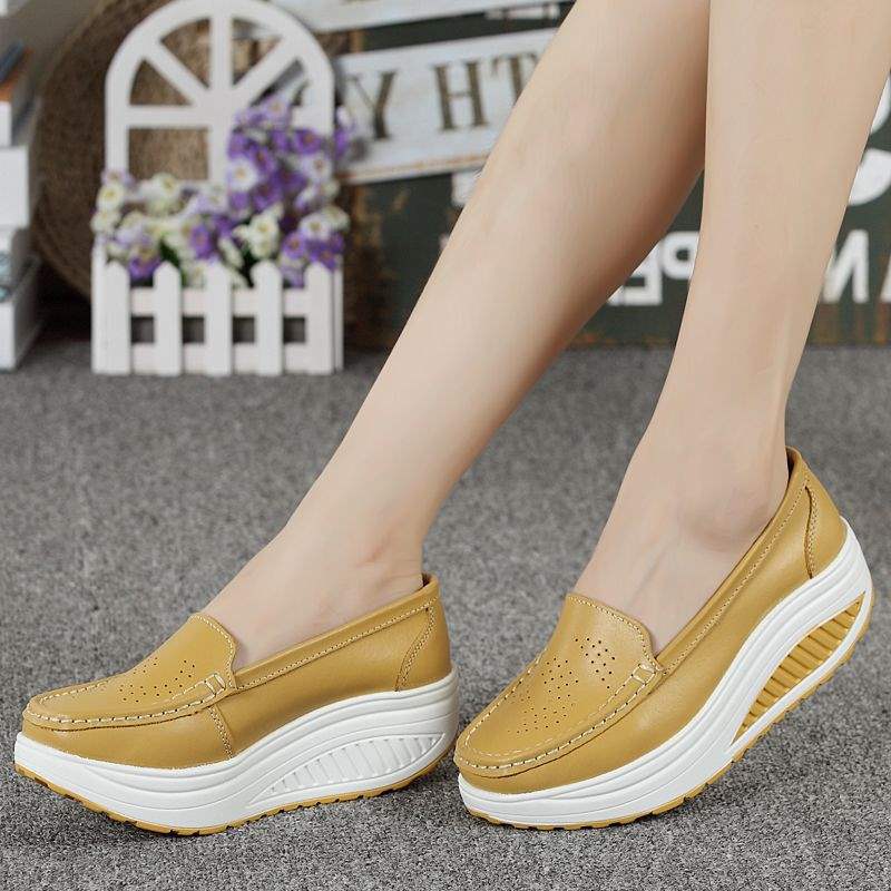 Platform Shoes for Women Thick Sole Nurse Shoes Wedge Mom Shoes High Heel White Soft Sole Work Shoes Travel Single Shoes Rocking Shoes