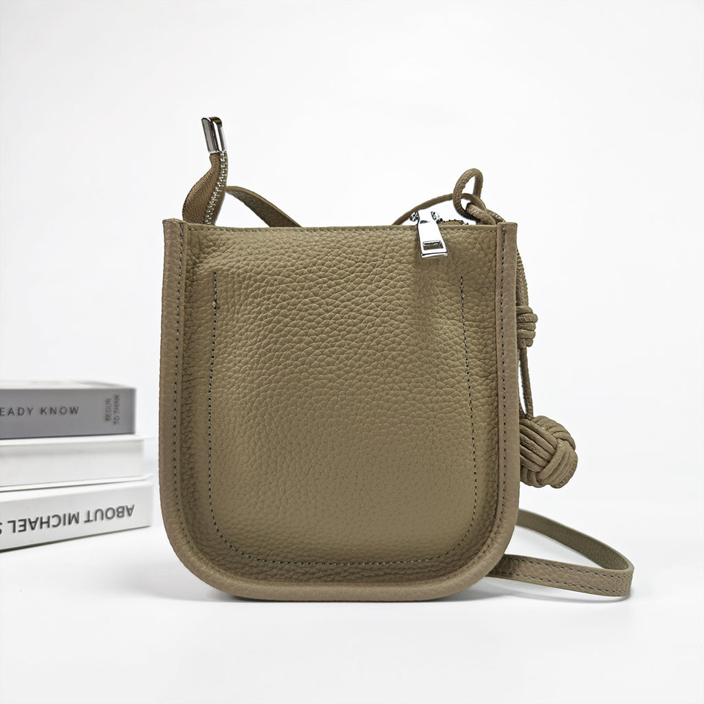 Genuine Leather Small Bucket Bag Trendy Small Bag for Women Fashion Woven Ball Phone Bag Versatile Shoulder Crossbody Bag