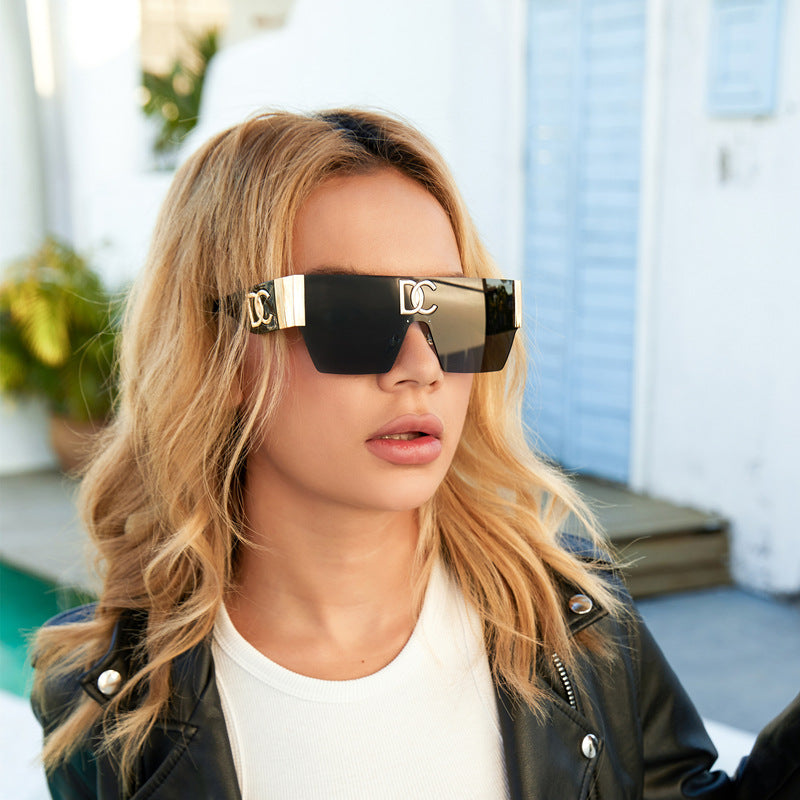 New Outdoor Cycling Sunglasses for Women, High-End Integrated Windproof Frameless Sports Sunglasses