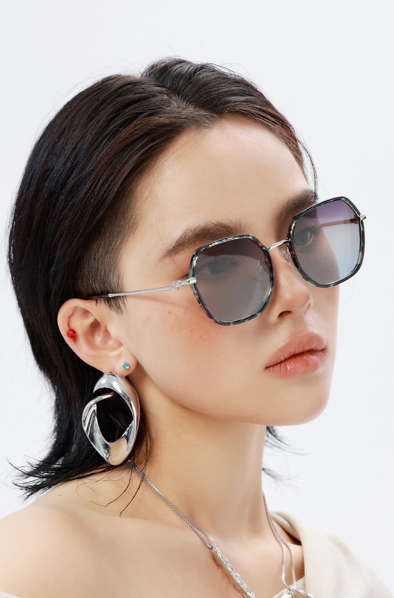 2025New European and American Fashion Square Frame Polarized Sunglasses for Women, Trendy Street Style, Sun Protection Sunglasses for Women Wholesale