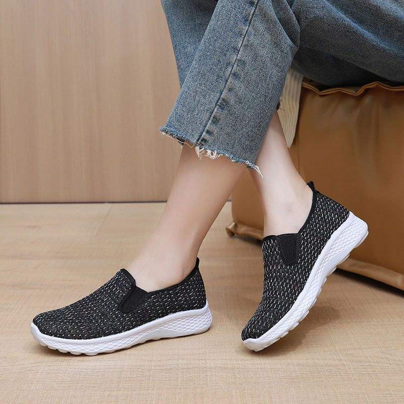 Lightweight Breathable Slip-On Women's Shoes Autumn Breathable Sports Shoes for Women2025New casual thick-soled shoes for the year