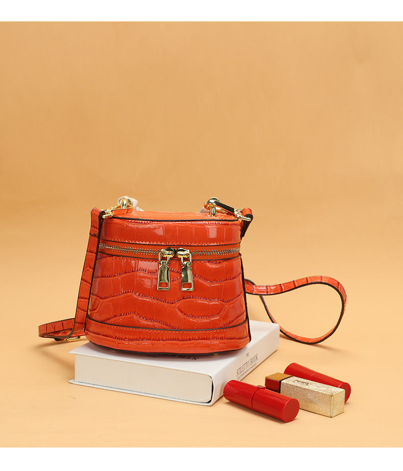 New Cowhide Crocodile Pattern Women's Bag Small Bucket Bag Retro Trendy Fashion Single Shoulder Bag Crossbody Handbag for Women
