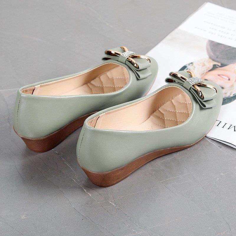 Pumps Women2025Spring New Versatile Women's Loafers British Style Flat Rhinestone Moccasins Durable Sole Women's Shoes