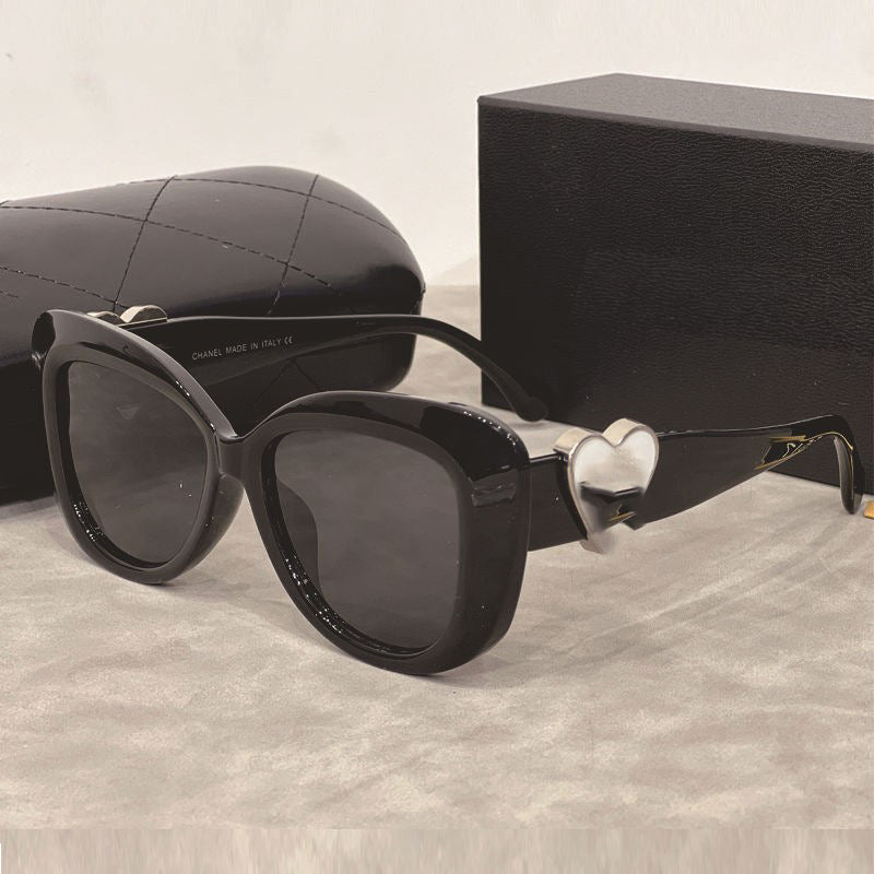 24New Chanel Large Frame Women's Fashion Personality Sunglasses European and American Hot Girl Style Sunglasses Wholesale sunglasses