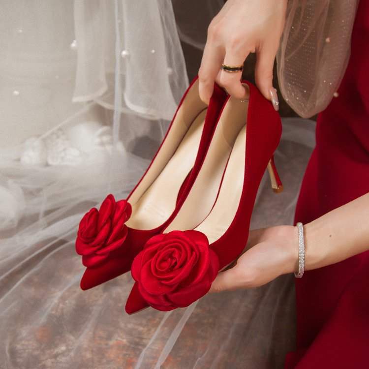 Comfortable French Fairy Red Rose Wedding Shoes Bride Shoes Elegant Satin Thin Heel Pointed High Heels for Women