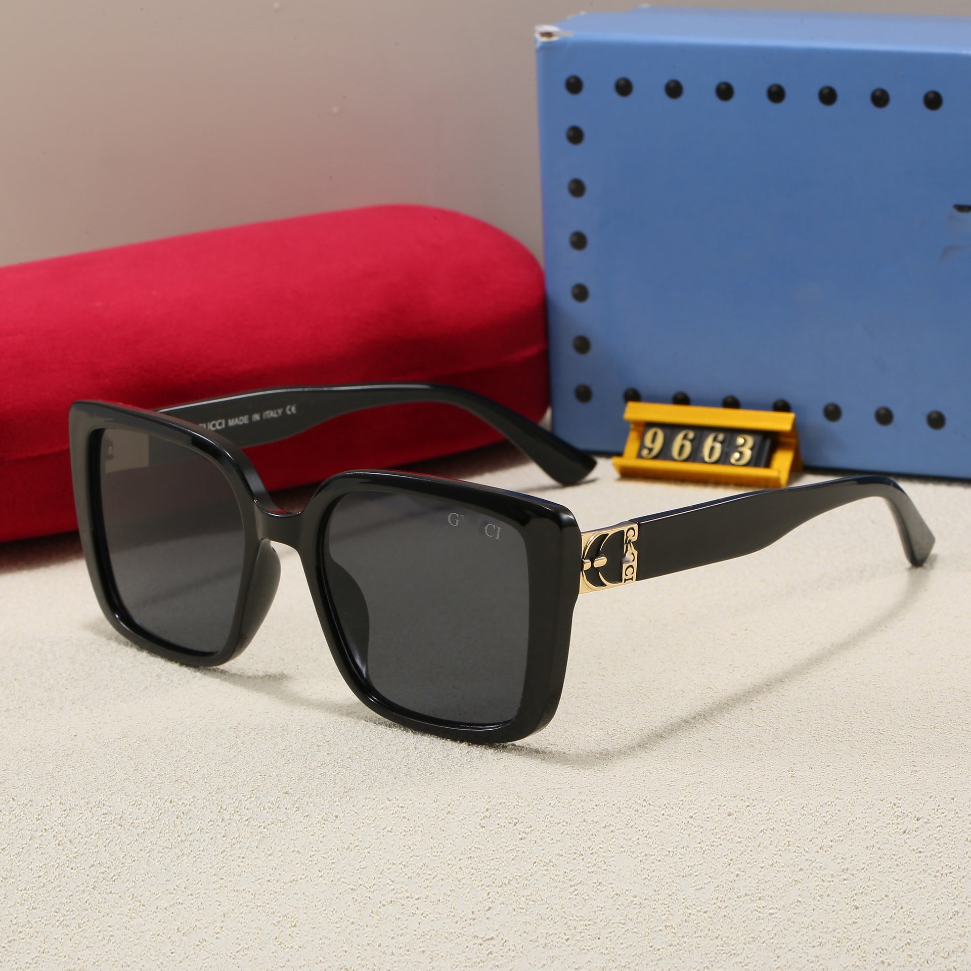 2025New Korean Style Unisex Square Sunglasses Travel Small Frame Sunglasses Internet Celebrity Fashion Personality High-end Glasses