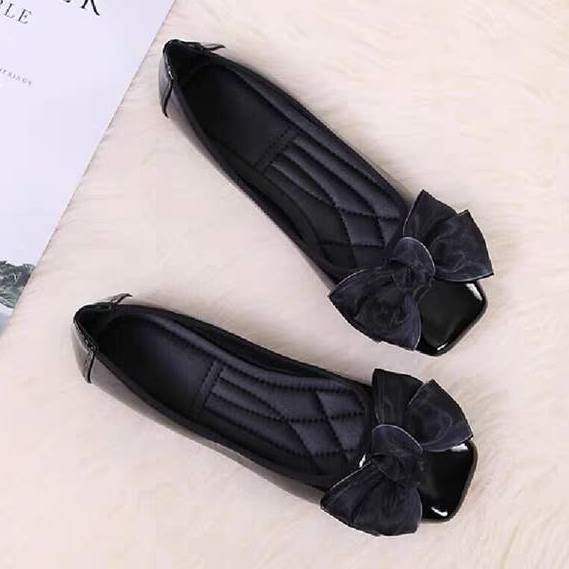 Gommino2025New Year Women's Burgundy Flat Shoes Square Toe Small Leather Shoes Shallow Mouth All-Season Women's Shoes Autumn