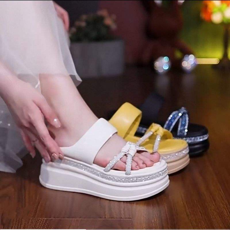 Women's Thick-Soled Sandals2025New Summer Versatile Internet Celebrity Super Popular Height-Increasing Wedge Rhinestone Slide Sandals
