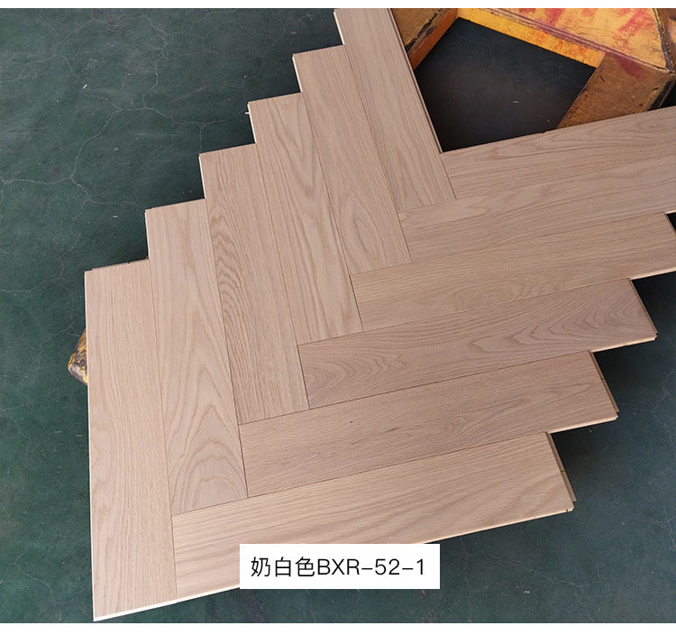 4.0mm Oak Double Layer Veneer AB Grade European Rubber Three-Layer Herringbone Floor Heating Locking Solid Wood Three-Layer Flooring