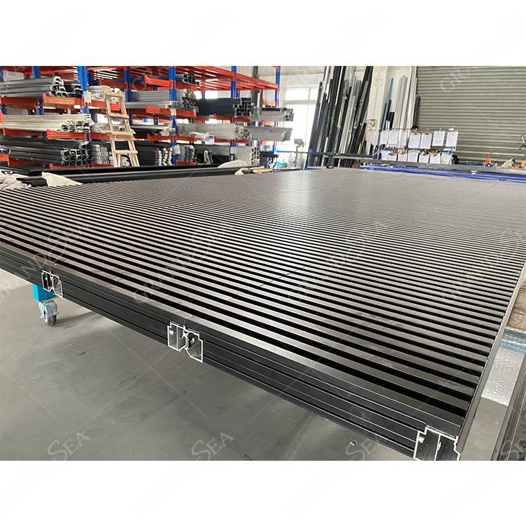 Modern Industrial Overhead Black Panel Garage Door Motor Automatic Aluminum Grille Garage Door for Villa