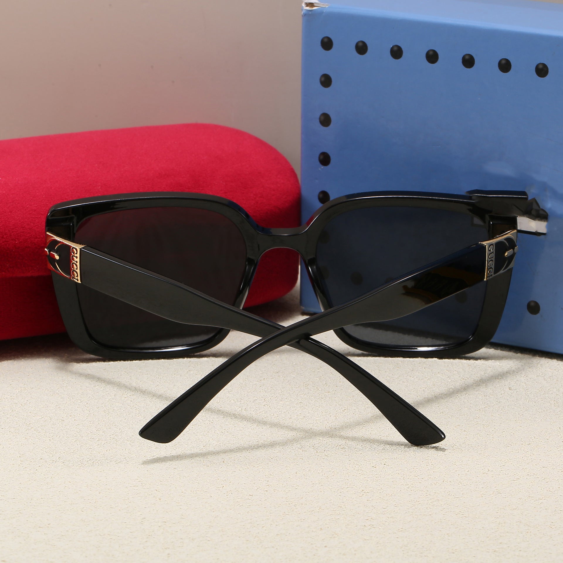 2025New Korean Style Unisex Square Sunglasses Travel Small Frame Sunglasses Internet Celebrity Fashion Personality High-end Glasses