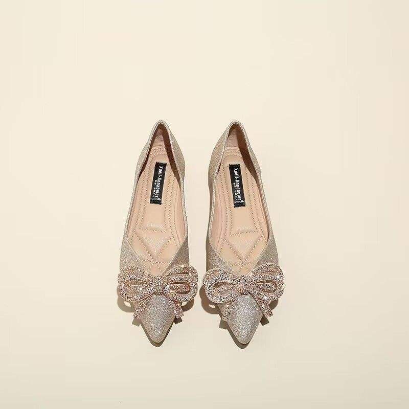 Bridesmaid Shoes Small Size Wedding Shoes Women Flat Non-Tiring Foot Main Wedding Dress Bride Shoes Pointed Champagne Color Bow Crystal Shoes