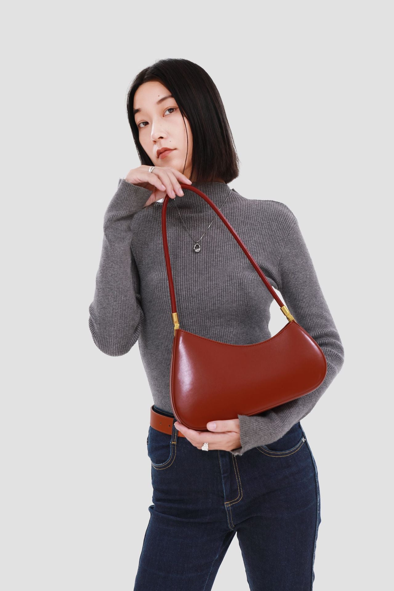 European and American Niche French Retro Underarm Fashion Women's Bag Light Luxury Simple Large Capacity Handbag Women's Single Shoulder Baguette Bag