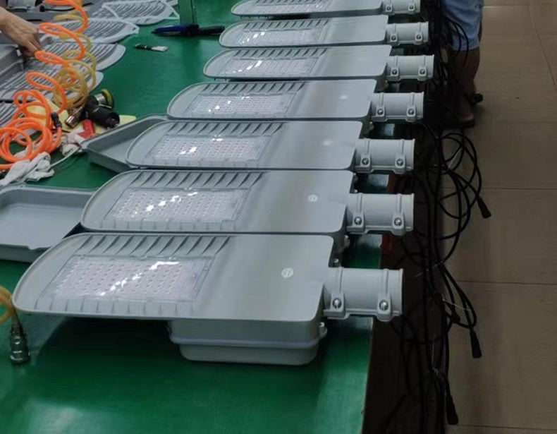 Hot-Selling Solar Light Outdoor IP65 Waterproof Lighting Garden Light 4000W High Brightness LED Solar Street Light