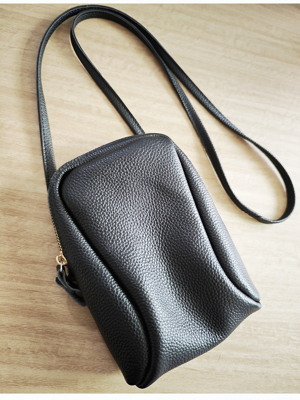 Niche Genuine Leather Phone Bag for Women2025Korean Style Fashion Versatile Lightweight Woven Ball Small Crossbody Bag