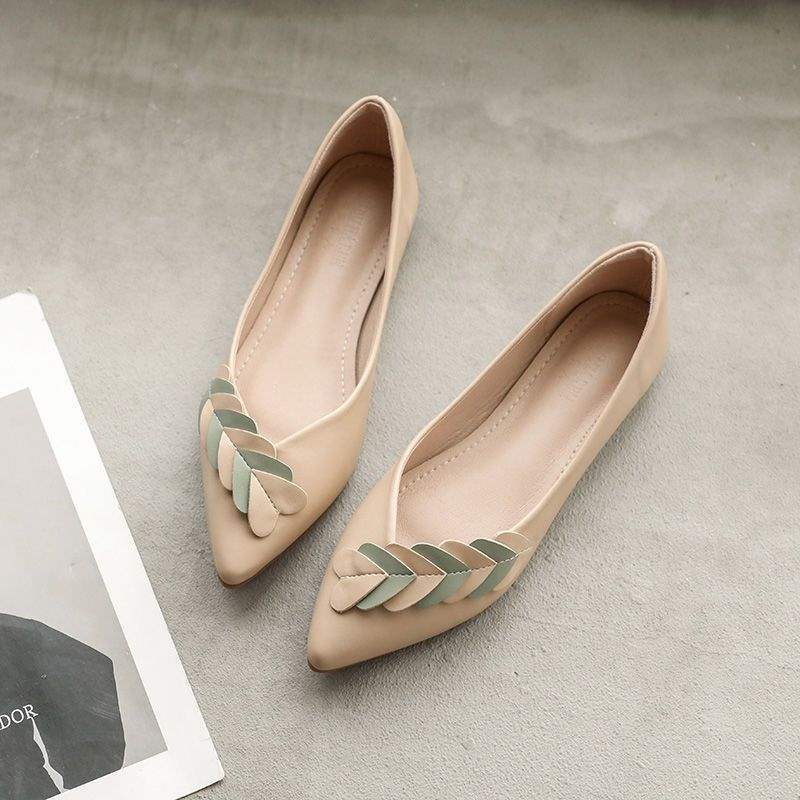 Women's Flat Shoes2025New Spring Pointed Toe All-Season Shoes Versatile Loafers Soft Sole Large Size Comfortable Women's Shoes