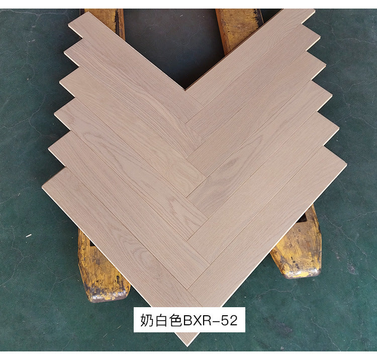 4.0mm Oak Double Layer Veneer AB Grade European Rubber Three-Layer Herringbone Floor Heating Locking Solid Wood Three-Layer Flooring