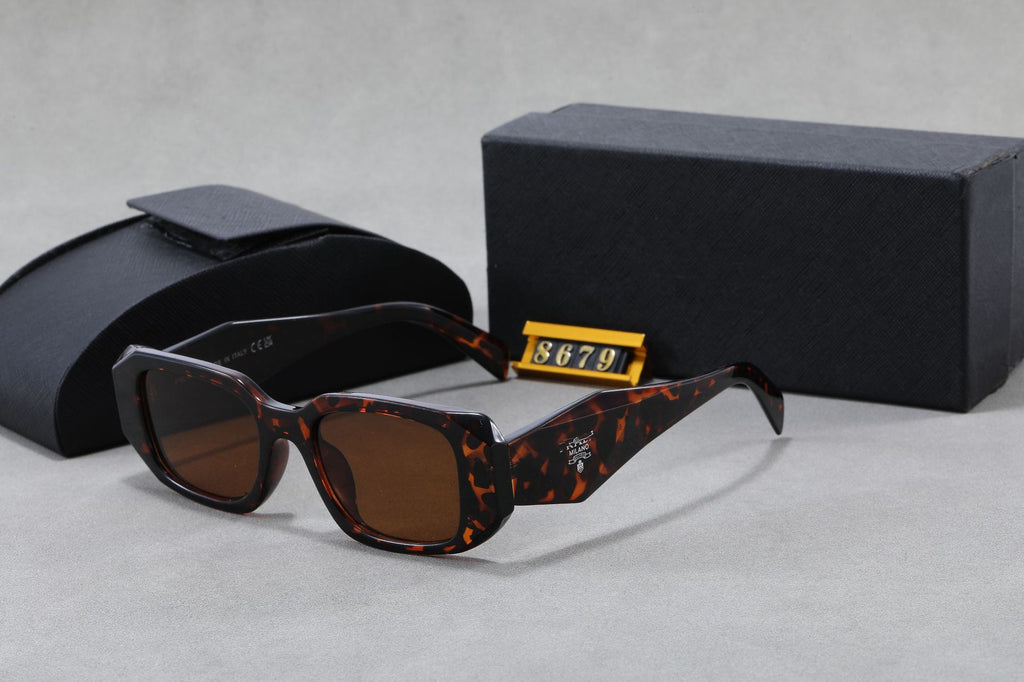 New P Home Sunglasses Europe and America ins Fashion Trade Sunglasses Cat Eye Small Frame Retro High-end Feel2660Same Style