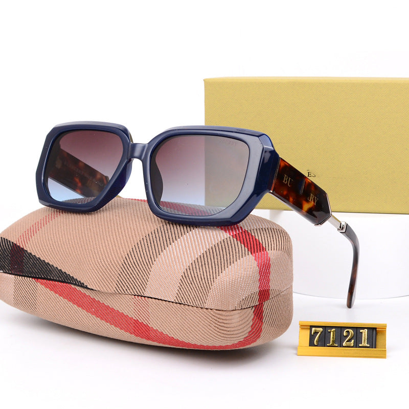 Large Frame B European and American retro women's letter sunglasses ins Internet Celebrity Street Style Square Sunglasses Trendy Versatile Fashion Big Brand