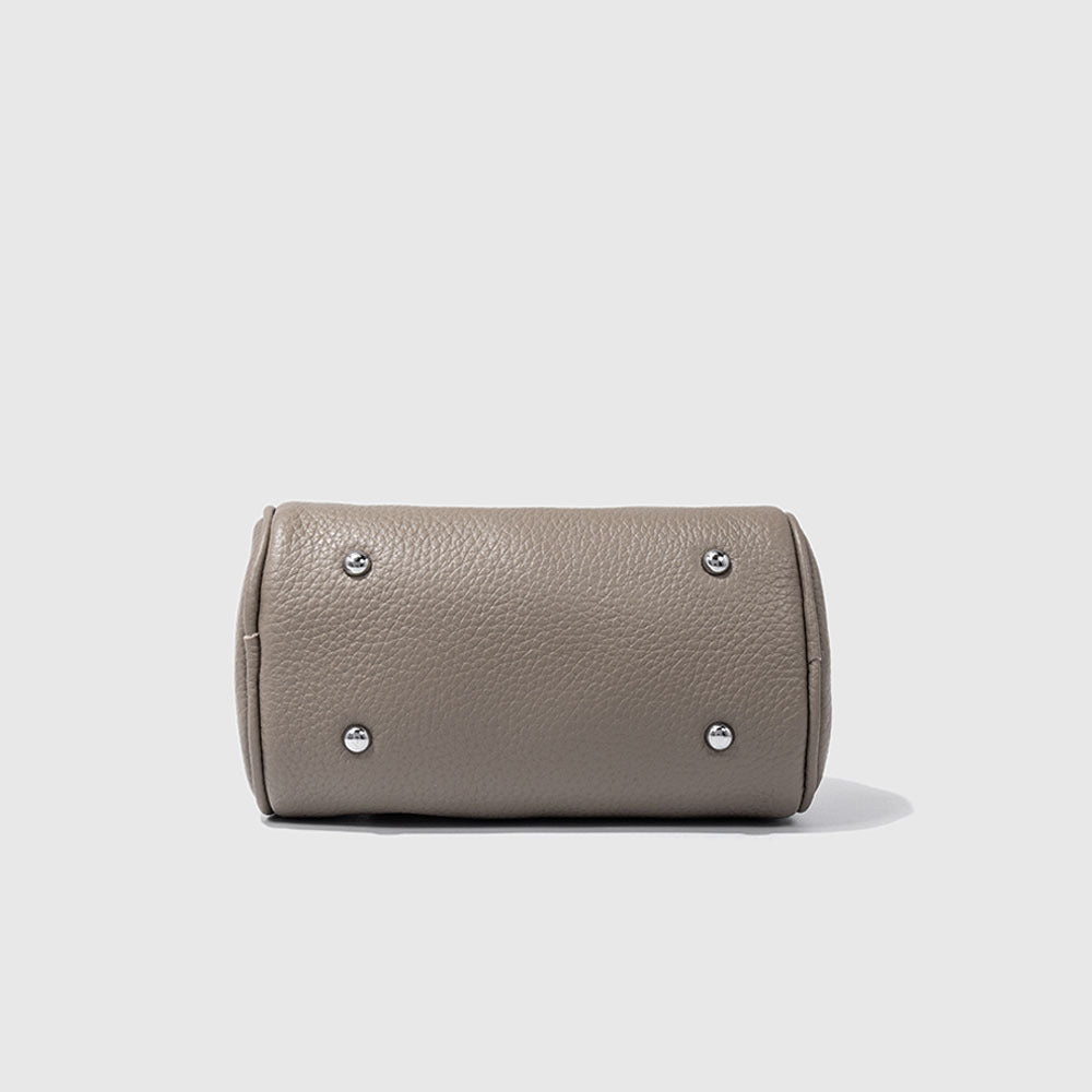 Guangzhou High-Quality Texture Genuine Leather Boston Pillow Bag for Women2024New first-layer cowhide handbag and crossbody bag