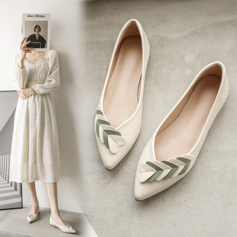Women's Flat Shoes2025New Spring Pointed Toe All-Season Shoes Versatile Loafers Soft Sole Large Size Comfortable Women's Shoes