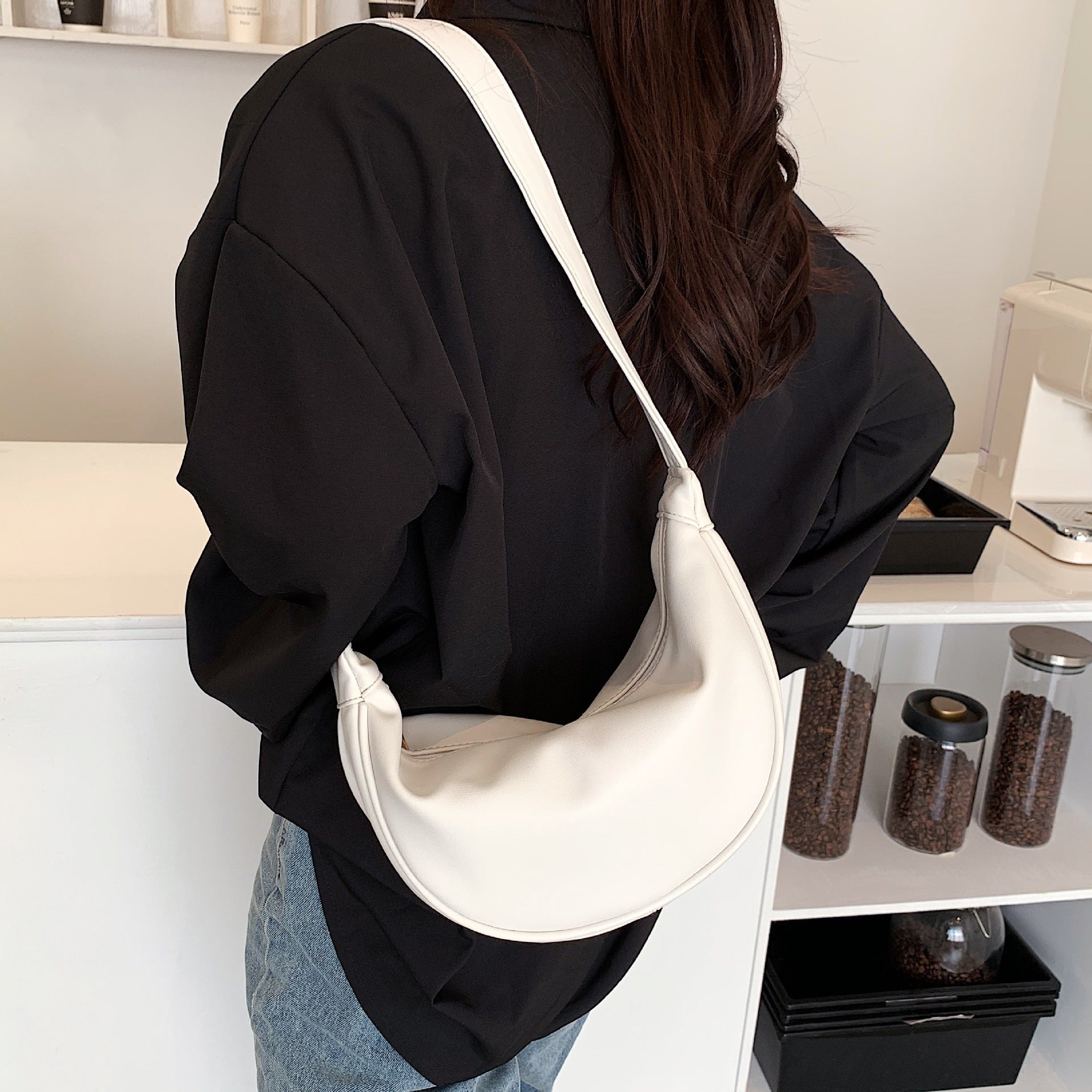 New Dumpling Underarm Bag Baguette Single Shoulder Large Capacity Korean Version Versatile Underarm Women's Bag Crossbody Commuter Bag