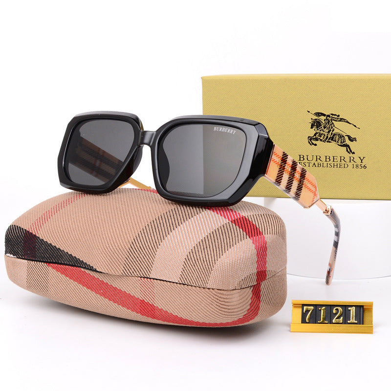 Large Frame B European and American retro women's letter sunglasses ins Internet Celebrity Street Style Square Sunglasses Trendy Versatile Fashion Big Brand