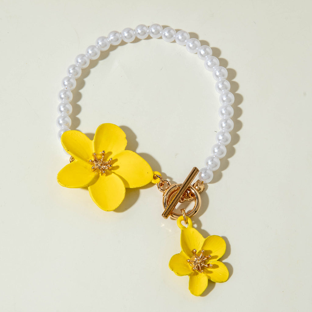 European and American Fashion Simple Alloy Flower Pendant Pearl Necklace  Elegant and versatile OT Buckle Design Sense Accessories