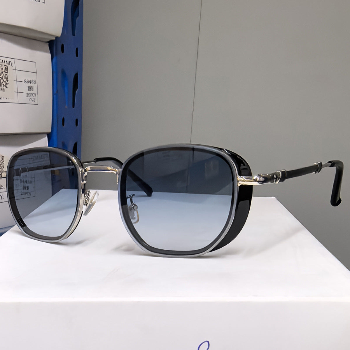 Vintage Steampunk Sunglasses for Men Small Square Frame Sunglasses Trendy Sunglasses Wholesale Driving Glasses shades