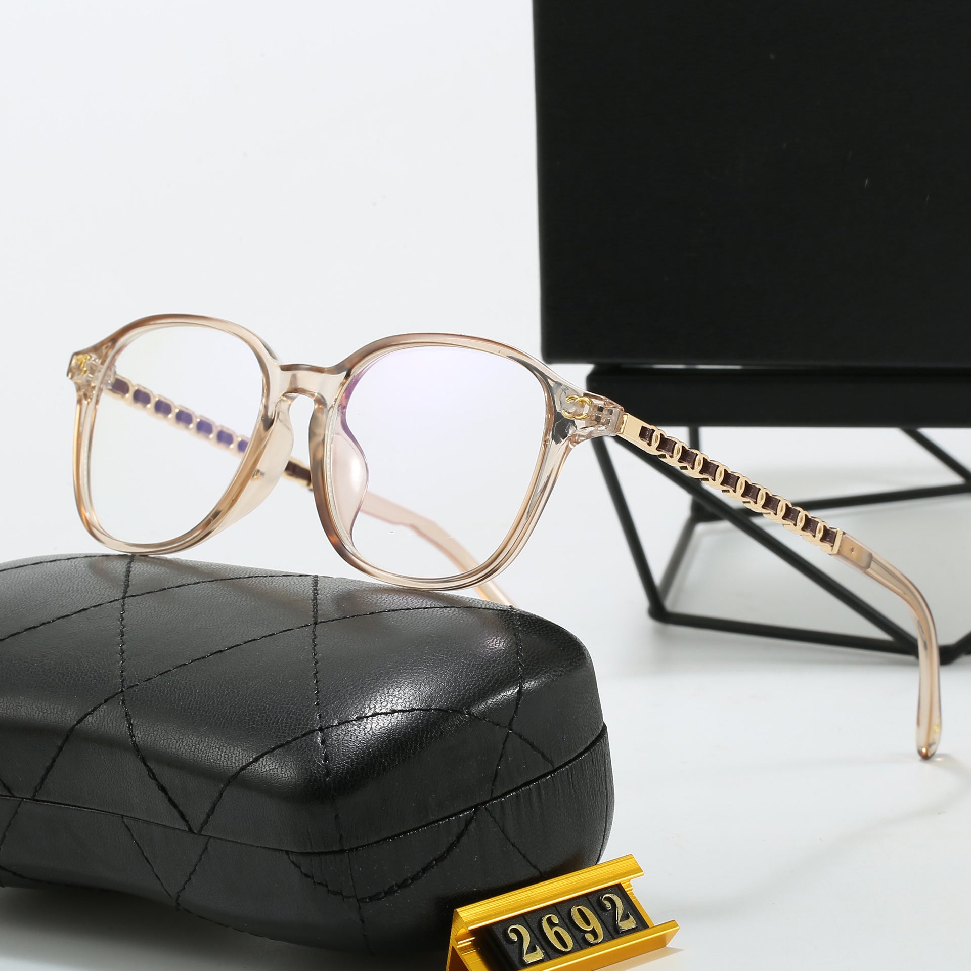 CH2692Xiaoxiang Internet Celebrity Style Woven Chain Large Frame Glasses Slimming Black Frame No-Makeup Magic Can Be Paired with Prescription Lenses for Women