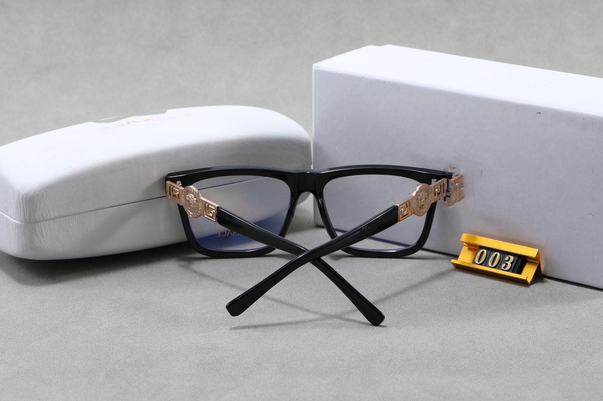 Fashion Unisex Square Frame Sunglasses European and American Style Modern Outdoor Sunglasses Versatile Street Style Glasses