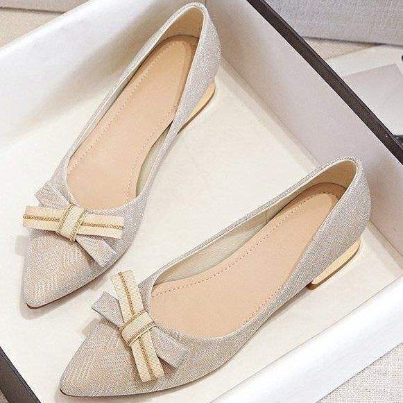 Elegant Chunky Heel Soft Sole Slip-On Fairy Gentle Shoes French Style Chunky Heel Pointed Toe Shallow Mouth Shoes Pair with Dress Versatile