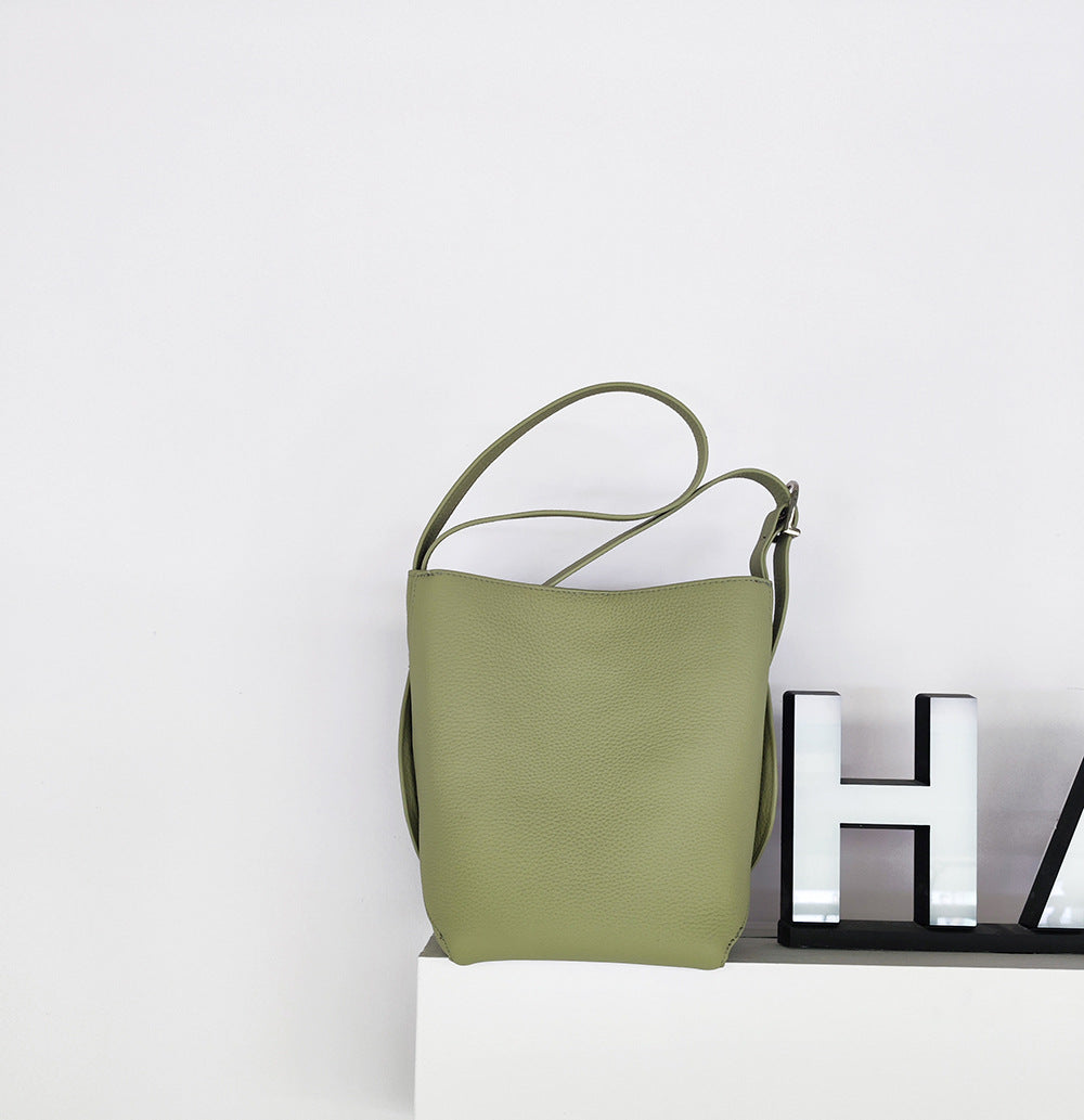 Genuine Leather Women's Bag Fashion Single Shoulder Crossbody New Hot Style High-end Korean Trend Versatile Large Capacity Commuter Bucket Bag