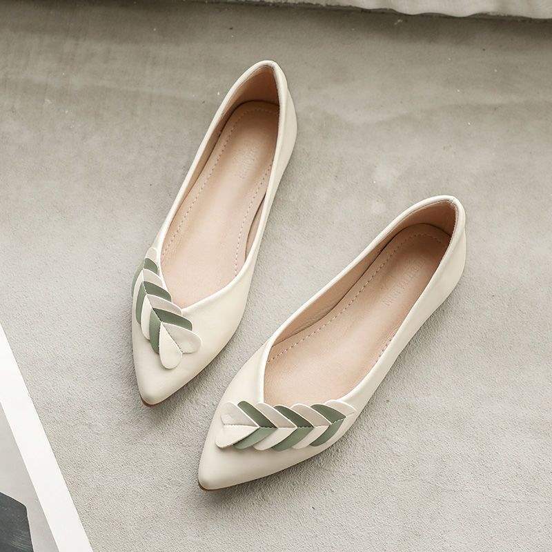 Women's Flat Shoes2025New Spring Pointed Toe All-Season Shoes Versatile Loafers Soft Sole Large Size Comfortable Women's Shoes