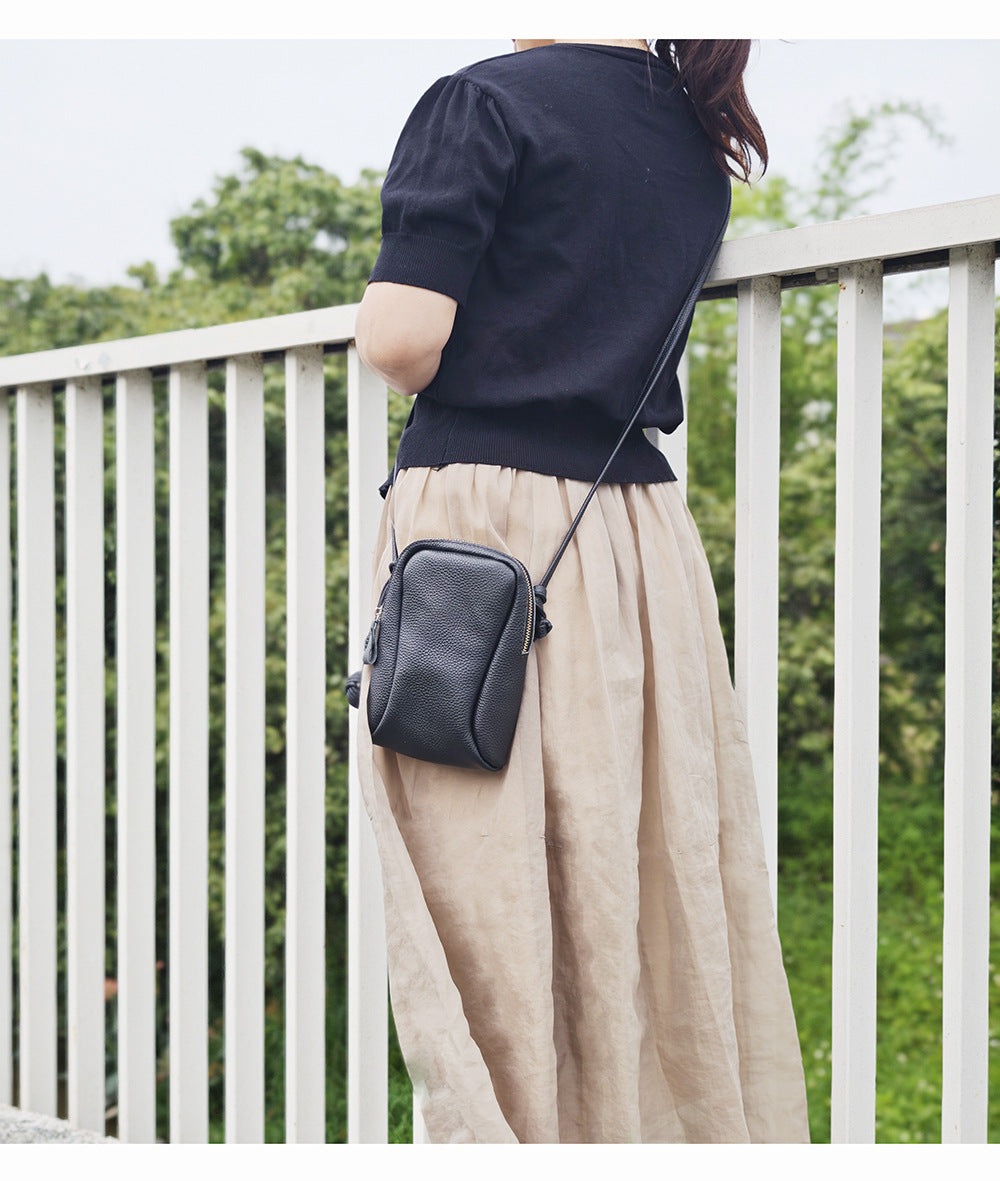 Niche Genuine Leather Phone Bag for Women2025Korean Style Fashion Versatile Lightweight Woven Ball Small Crossbody Bag