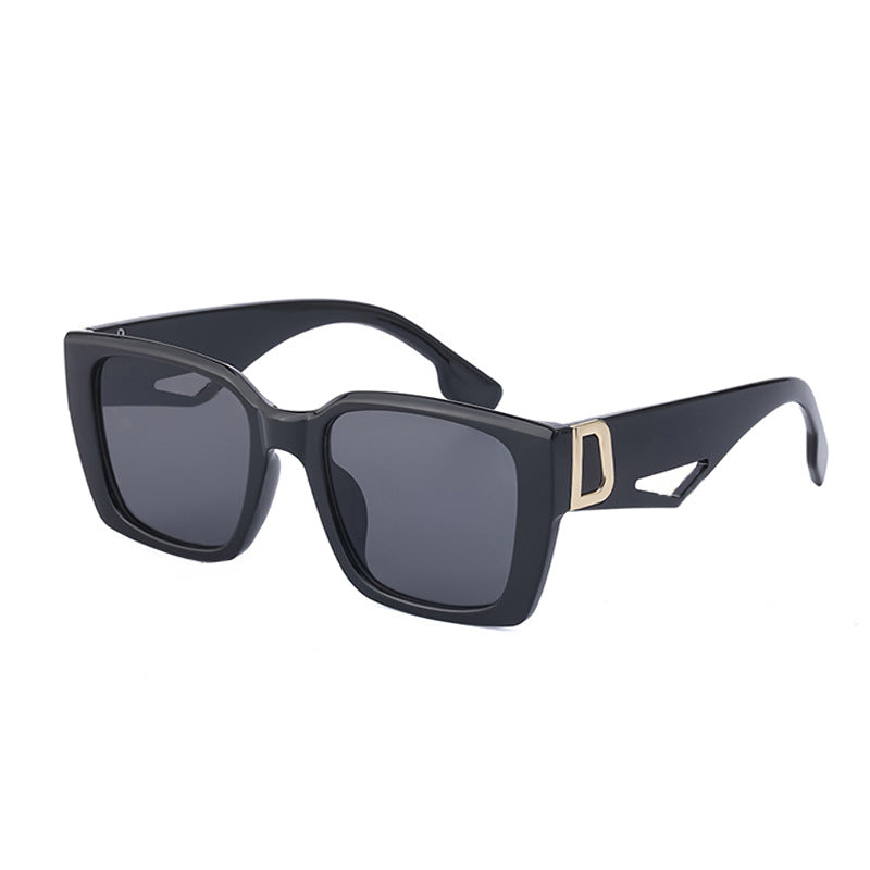 2025New Sunglasses for Women Trendy New European and American Fashion Chain Square Frame Sunglasses for Women Necklace Pendant sunglasses