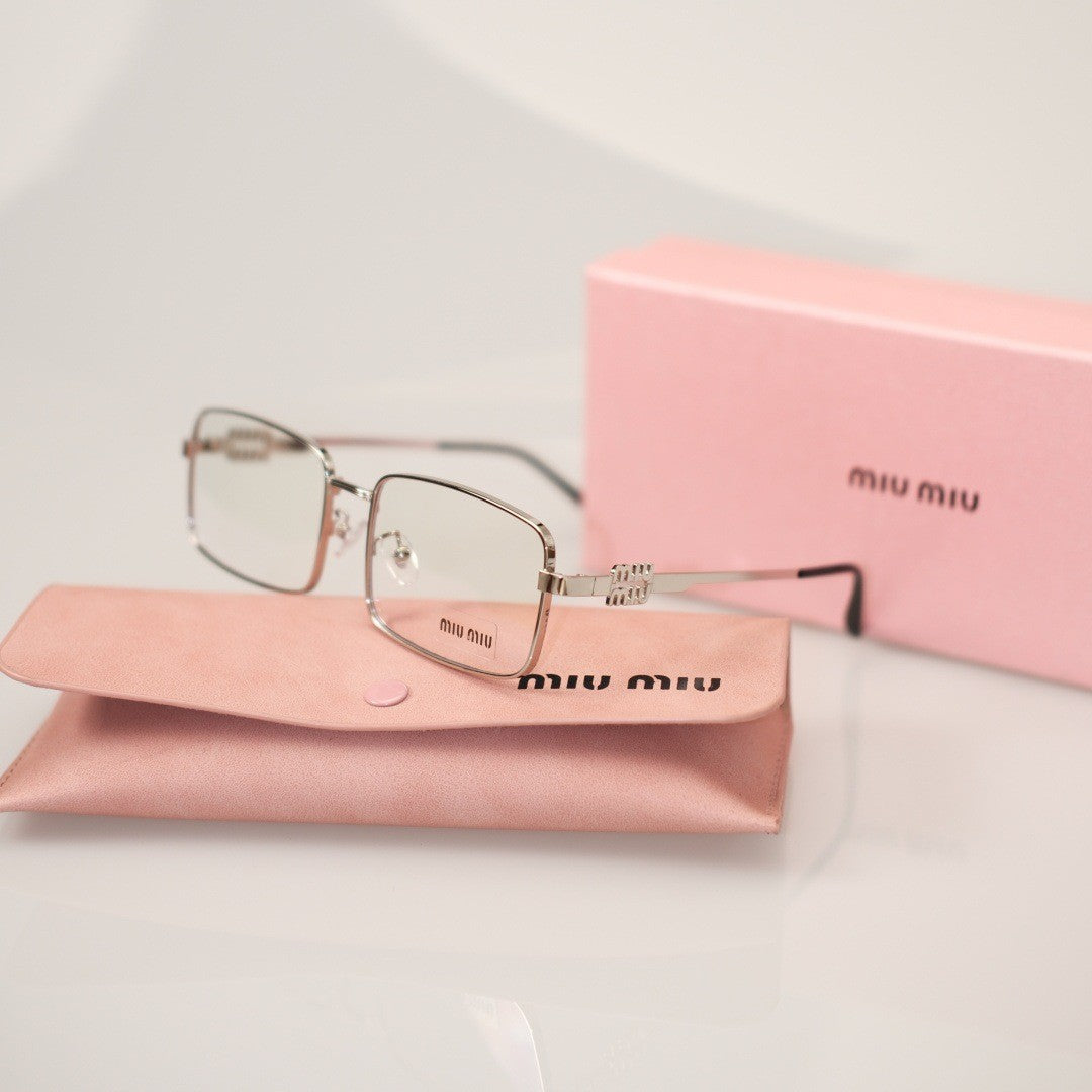 New Sunglasses High Fashion Sunglasses Metal Men and Women Trendy Sunglasses Outdoor Driving UV8050