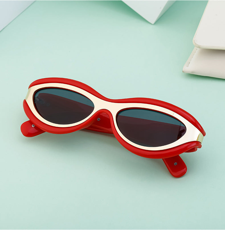 New European and American Y2K Cat Eye Sunglasses for Women Street Style Small Frame Sunglasses for Men Trendy Wholesale sunglasse