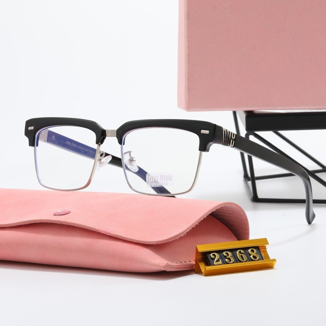 miu24New Women's European and American High-End Trendy Retro Outdoor Sunglasses for Photos and Sun Protection