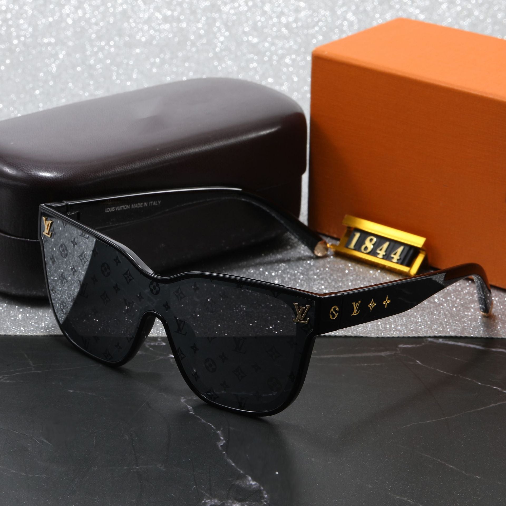 Europe and America L Home Style Sunglasses Fashionable Unisex Versatile Windproof Sunglasses Unique Candy Colors PC Glasses