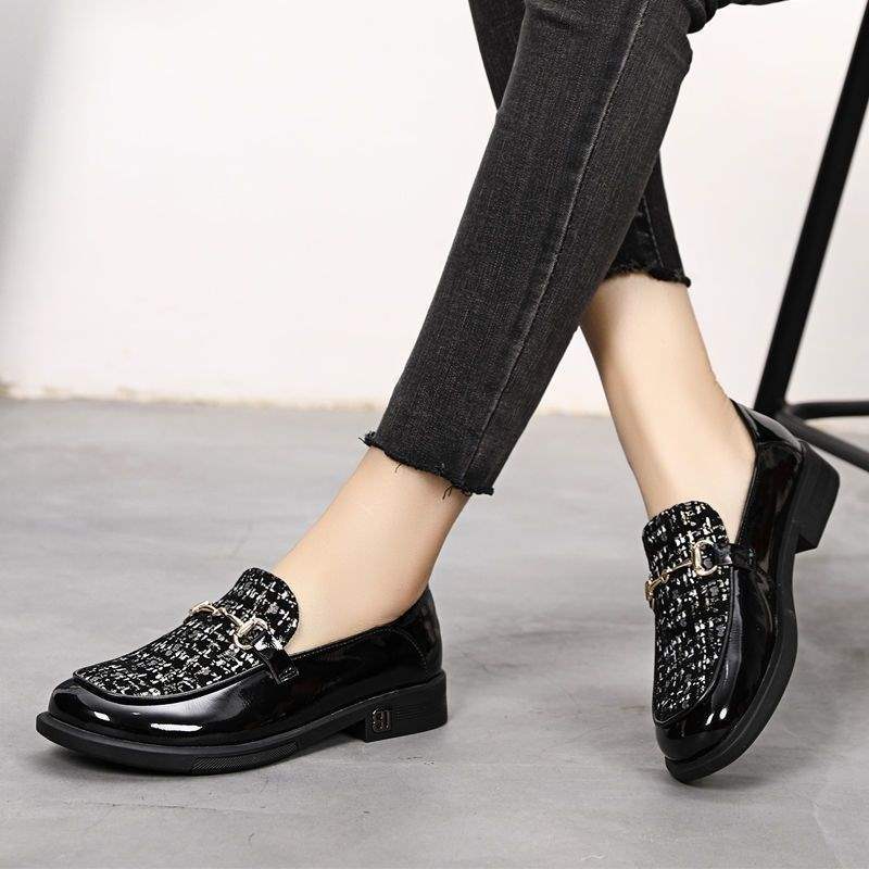 Chanel Style Small Leather Shoes for Women, British Style Spring and Autumn Versatile Flat Loafers, Soft Sole, Large Size Women's Shoes