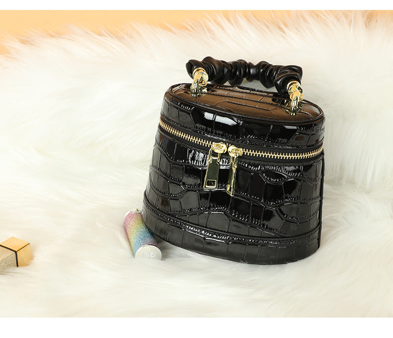 New Cowhide Crocodile Pattern Women's Bag Small Bucket Bag Retro Trendy Fashion Single Shoulder Bag Crossbody Handbag for Women