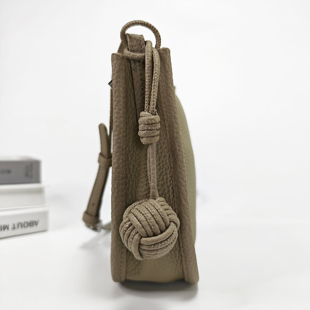 Genuine Leather Small Bucket Bag Trendy Small Bag for Women Fashion Woven Ball Phone Bag Versatile Shoulder Crossbody Bag