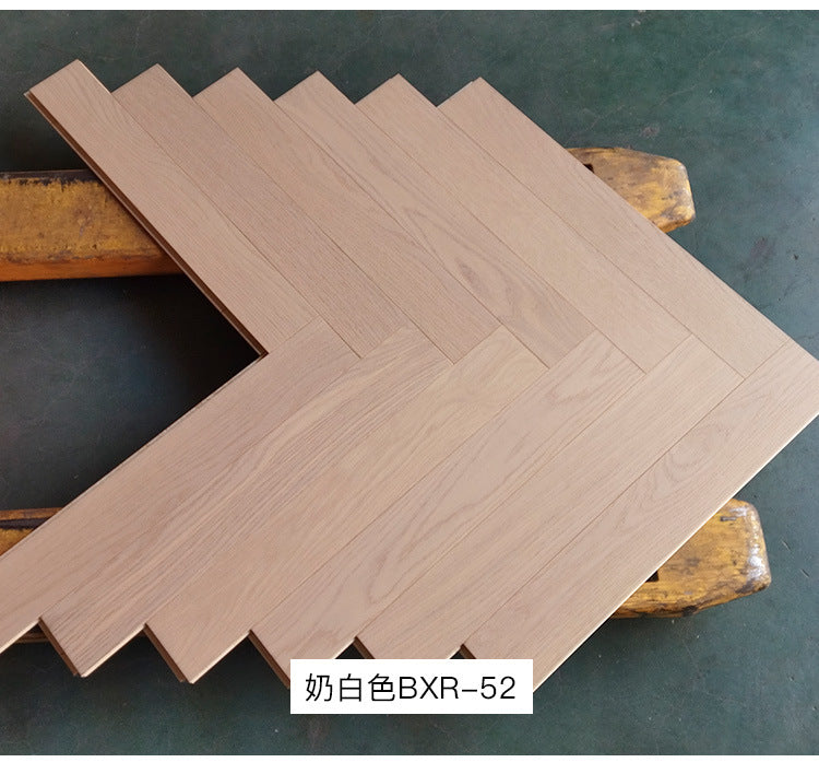 4.0mm Oak Double Layer Veneer AB Grade European Rubber Three-Layer Herringbone Floor Heating Locking Solid Wood Three-Layer Flooring