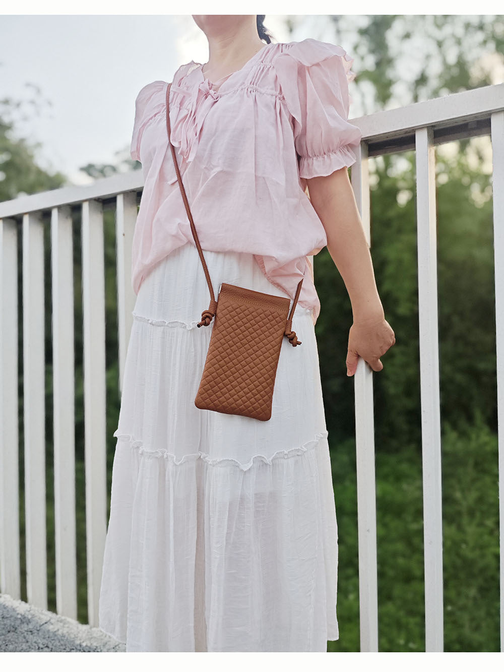 Genuine Leather Phone Bag for Women, Crossbody Small Bag, New Woven Pattern Vertical Style, Lightweight Mini Cowhide Walking Bag