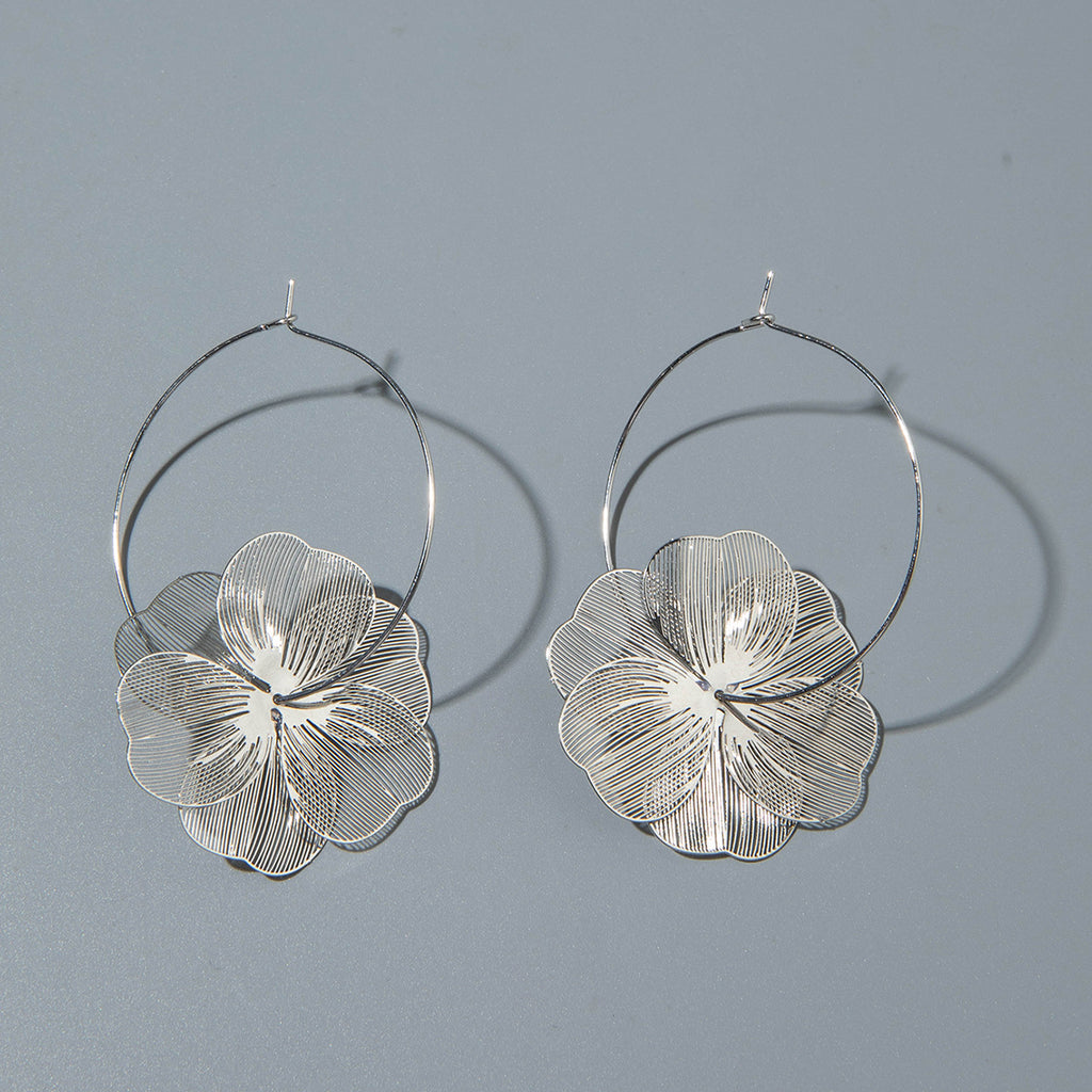 European and American Niche Ginkgo Leaf Tassel Necklace Design Sense Retro Pull-out Imitation Pearl Choker Jewelry choker