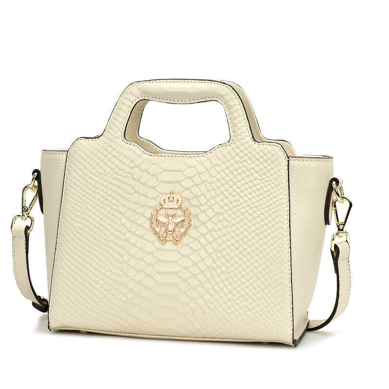 Spring and Autumn New European and American Fashion Women's Bag Fashion Handbag Large Personality Niche Versatile Handheld Crossbody Women's Bag