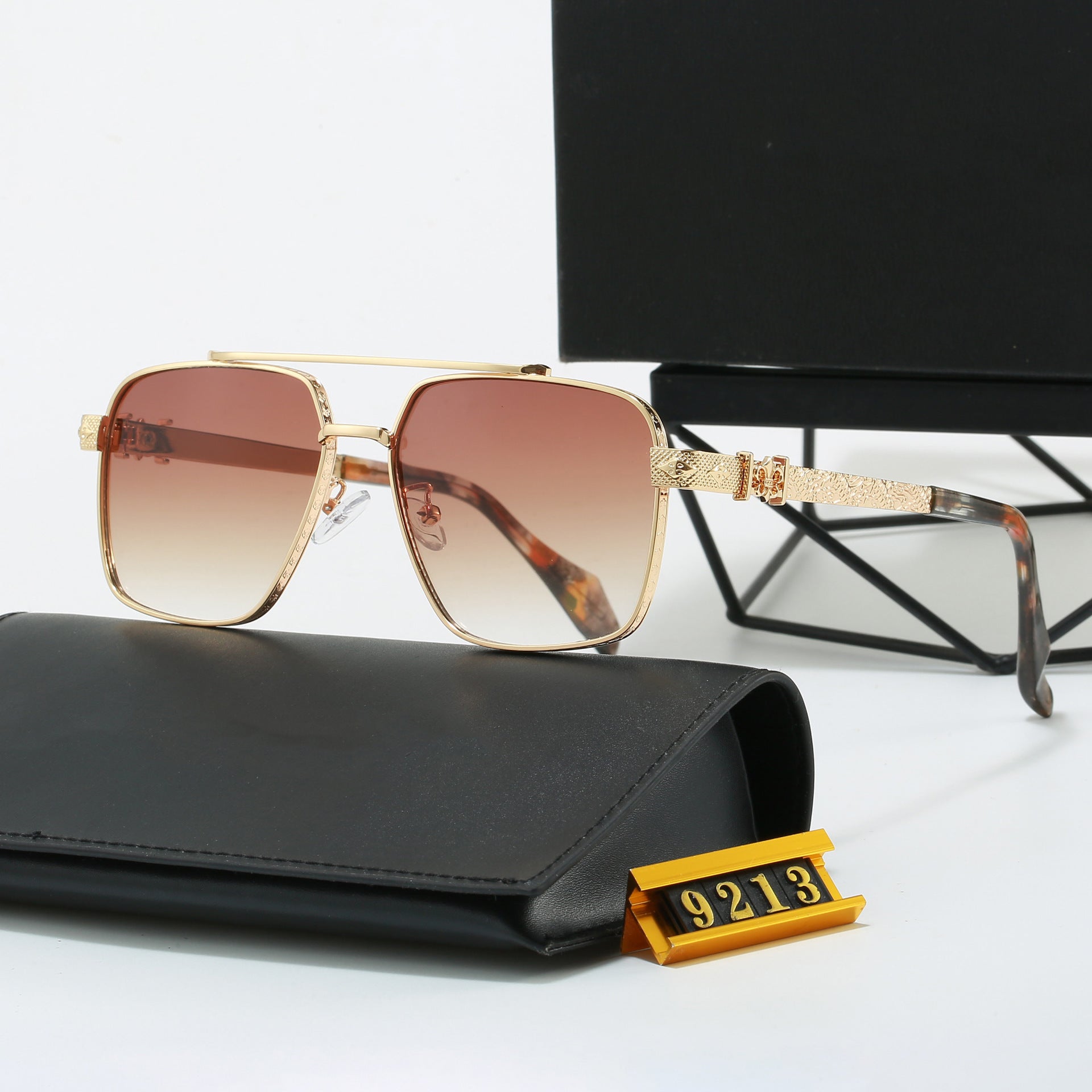 Handcrafted Heavy-duty Glasses Elegant High-quality Titanium Sunglasses for Men and Women Fashionable Casual UV Protection Sunglasses