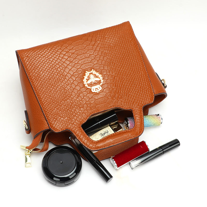 Spring and Autumn New European and American Fashion Women's Bag Fashion Handbag Large Personality Niche Versatile Handheld Crossbody Women's Bag